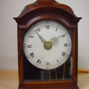 Neuenburger Gewichtswanduhr um 1750